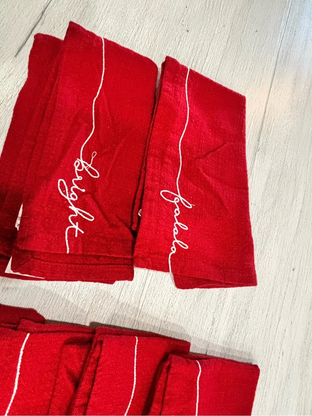 POTTERY BARN Set Of 6 Red Napkins Holiday Sentiments Organic Cotton Embroidered